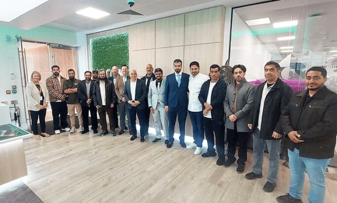Saudi delegation with Xerox CEO, Steven Bandrowczak Saudi delegation with Xerox CEO, Steven Bandrowczak